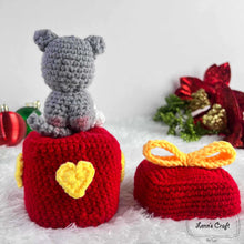 โหลดรูปภาพลงในเครื่องมือใช้ดูของ Gallery husky christmas amigurumi crochet doll pattern