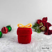 โหลดรูปภาพลงในเครื่องมือใช้ดูของ Gallery gift box amigurumi crochet doll pattern