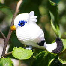 Cargar imagen en el visor de la galería, Bali Myna crochet bird amigurumi with white feathers and dark tail
