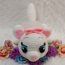 Cargar imagen en el visor de la galería, The Aristocats  Marie amigurumi crochet
